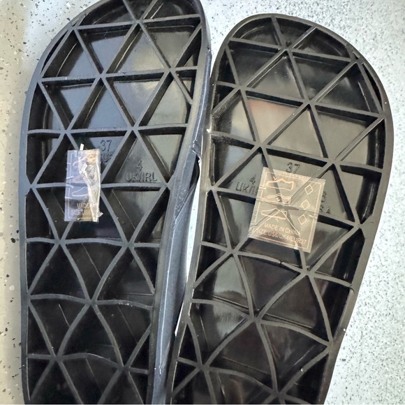 Qupid Bison Slide Sandals - Picture 2 of 3